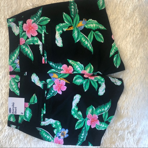 Women’s Old Navy Hawaiian Shorts NEW 🌺 - Picture 4 of 4